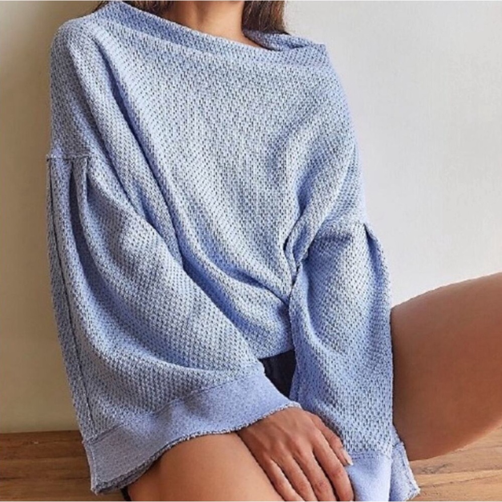 Free People Bunny Tee Knit Pullover in Blue‎ Moon Quartz Bell Sleeves Size Small